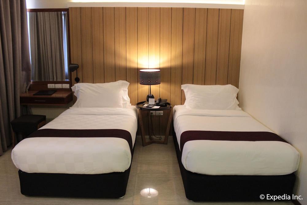 One Vittoria Hotel Виган Экстерьер фото