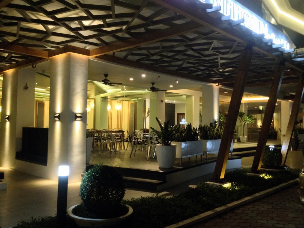 One Vittoria Hotel Виган Экстерьер фото