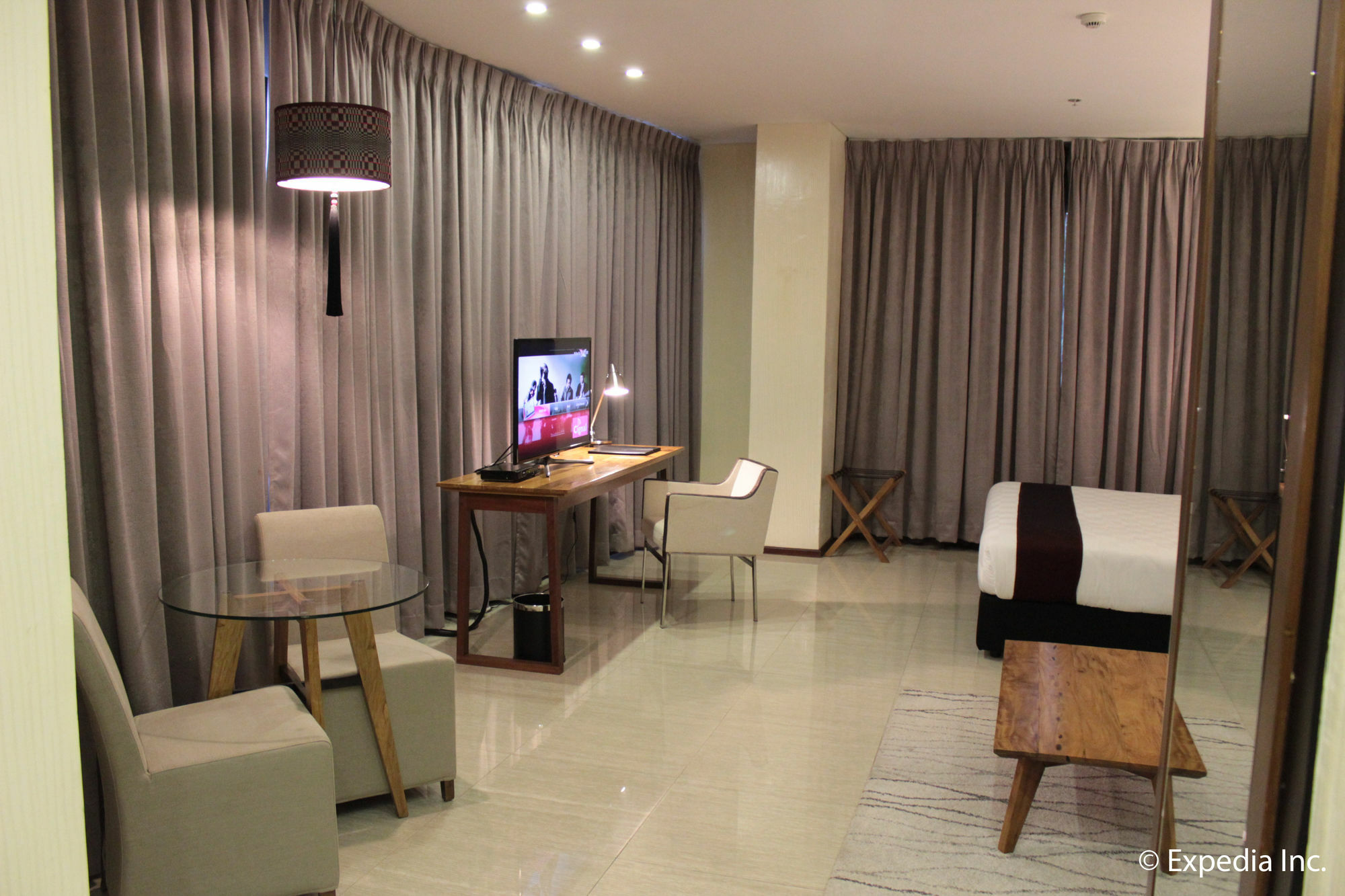 One Vittoria Hotel Виган Экстерьер фото